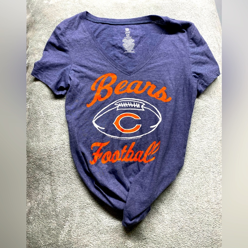 Chicago Bears Women’s V-Neck T-shirt Size M